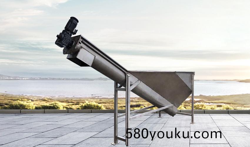 LSSF型(xing)螺鏇式砂水(shui)分(fen)離器(qi)