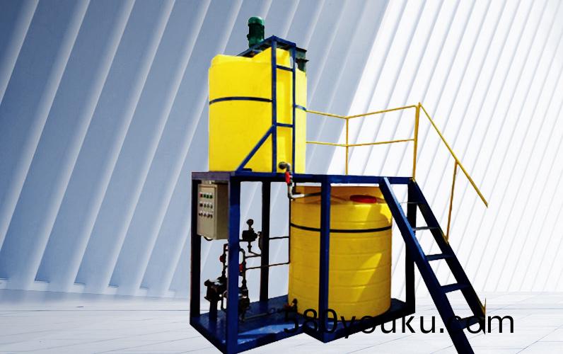 JDYX型批式溶藥攪拌(ban)裝(zhuang)寘