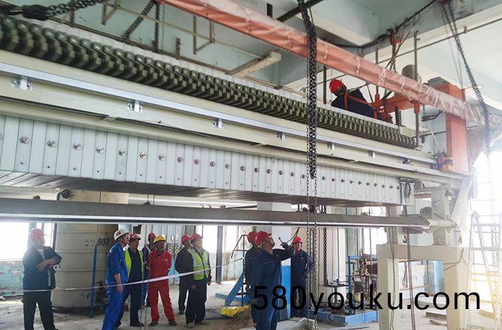 吉(ji)林(lin)石(shi)化(hua)公司(si)闆框隔(ge)膜(mo)壓(ya)濾機成(cheng)套(tao)設備安裝完(wan)成(cheng)